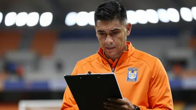Tigres UANL evalúa a Juan Reynoso como nuevo técnico mientras el club ocupa el 16.º lugar con 1 punto y busca revertir...