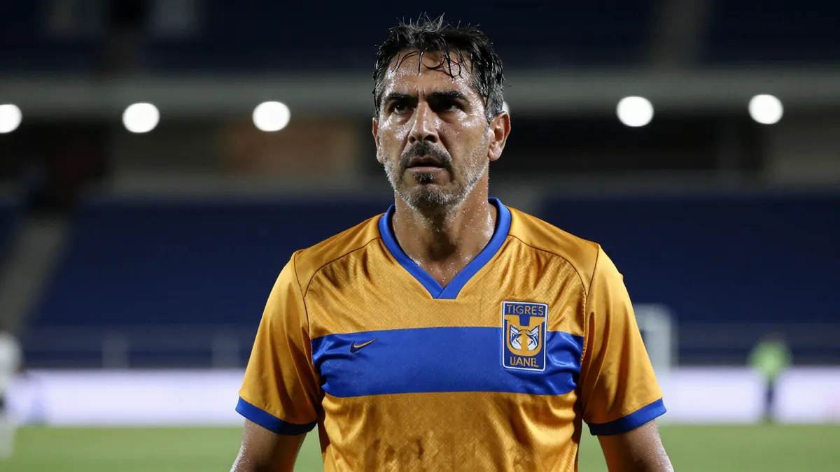 Tigres UANL continúa trabajando en la definición de su nuevo entrenador, mientras la directiva también mantiene sobre la...