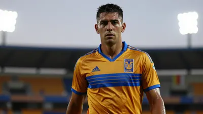 Cruz Azul is negotiating with Tigres UANL for the transfer of Argentine striker Nicolás Ibáñez, who is no longer in...