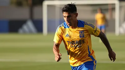 Tigres UANL negocia con Pumas por Guillermo 'Memote' Martínez y analiza al uruguayo Emiliano Gómez de Puebla para...